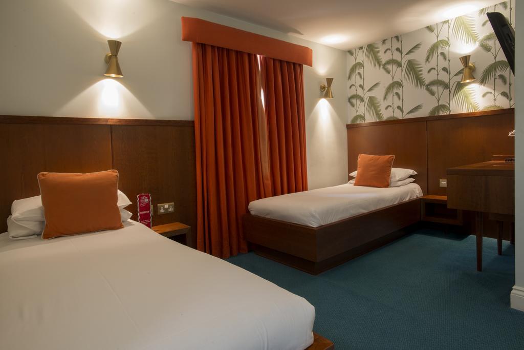7Hotel Diner Halstead  Екстериор снимка