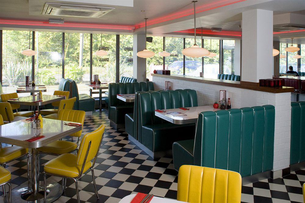 7Hotel Diner Halstead  Екстериор снимка