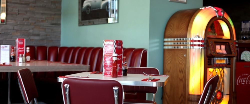 7Hotel Diner Halstead  Екстериор снимка