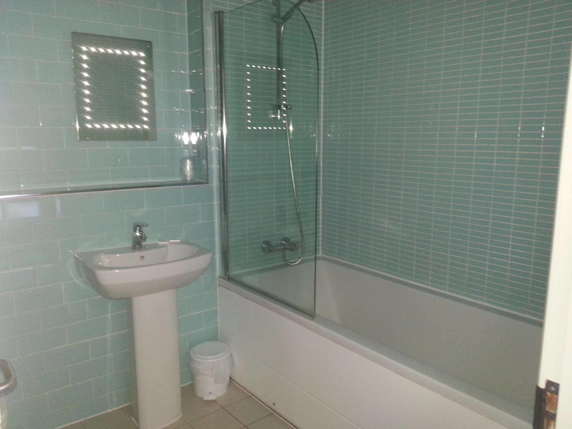 7Hotel Diner Halstead  Екстериор снимка