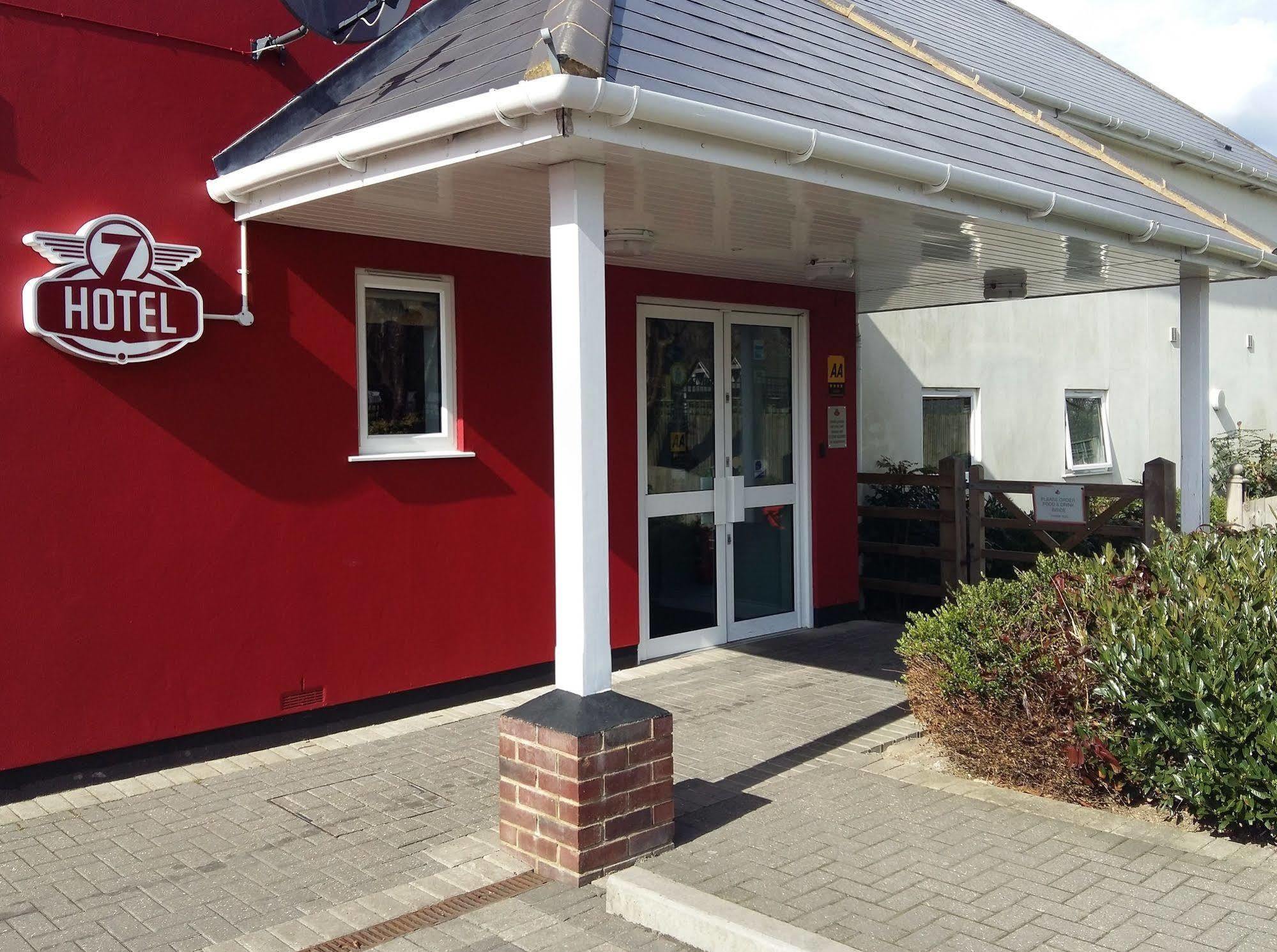 7Hotel Diner Halstead  Екстериор снимка