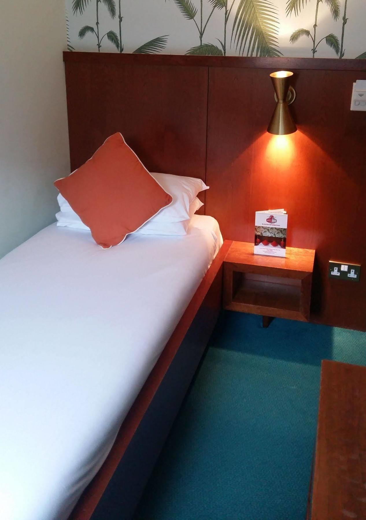 7Hotel Diner Halstead  Екстериор снимка