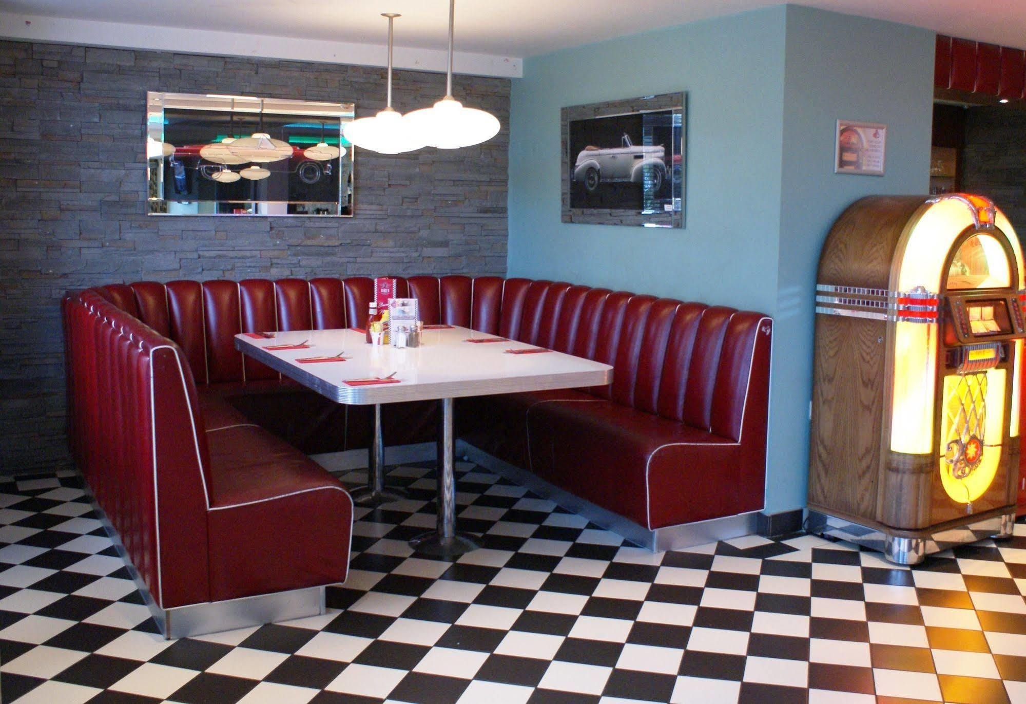 7Hotel Diner Halstead  Екстериор снимка